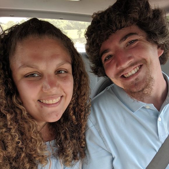 Meet your Posher, Katie - Picture 1 of 1